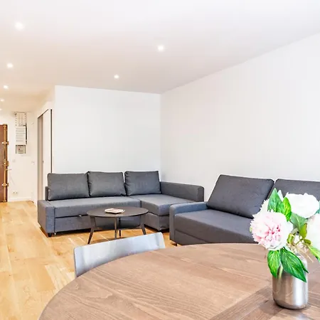 La Des Ternes * Paris